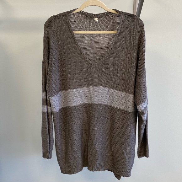 Wishlist Sweater - Picture 1 of 3